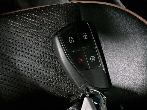 Used 2024 GMC Canyon AT4 w/ AT4 Premium Package AWD/4WD image 12