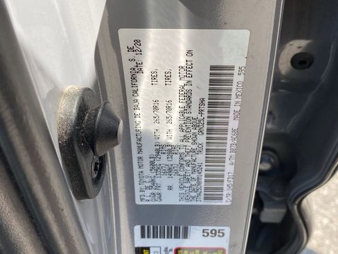 Certified 2021 Toyota Tacoma TRD Off-Road w/ Technology Package image 14