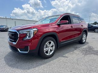 Used 2024 GMC Terrain SLE w/ Driver Convenience Package FWD video 2