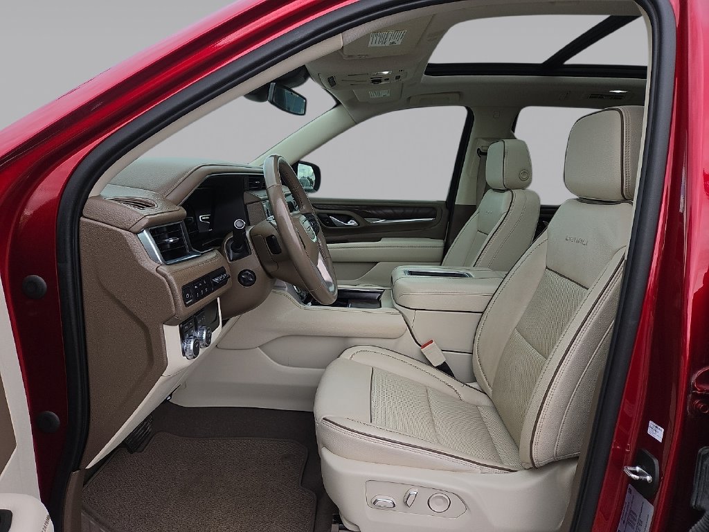 Used 2023 GMC Yukon Denali AWD/4WD image 16