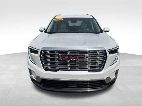 Used 2025 GMC Acadia Denali FWD image 2