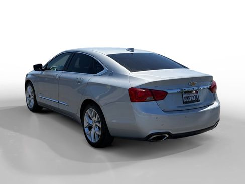 Used 2018 Chevrolet Impala Premier FWD image 3