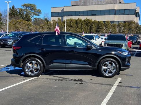 Used 2026 Ford Escape ST-Line image 3