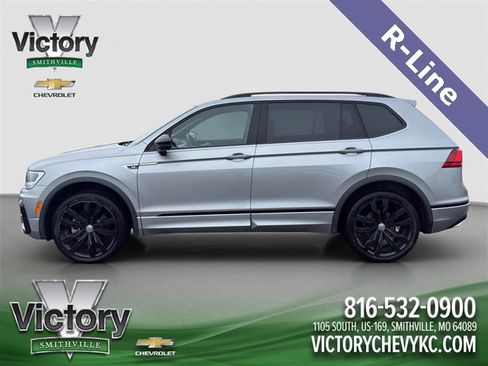 Used 2021 Volkswagen Tiguan SE R-Line image 3