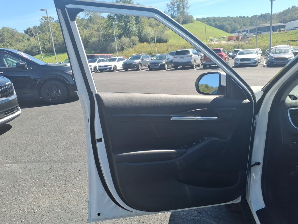 Certified 2024 Kia Seltos LX AWD/4WD image 11