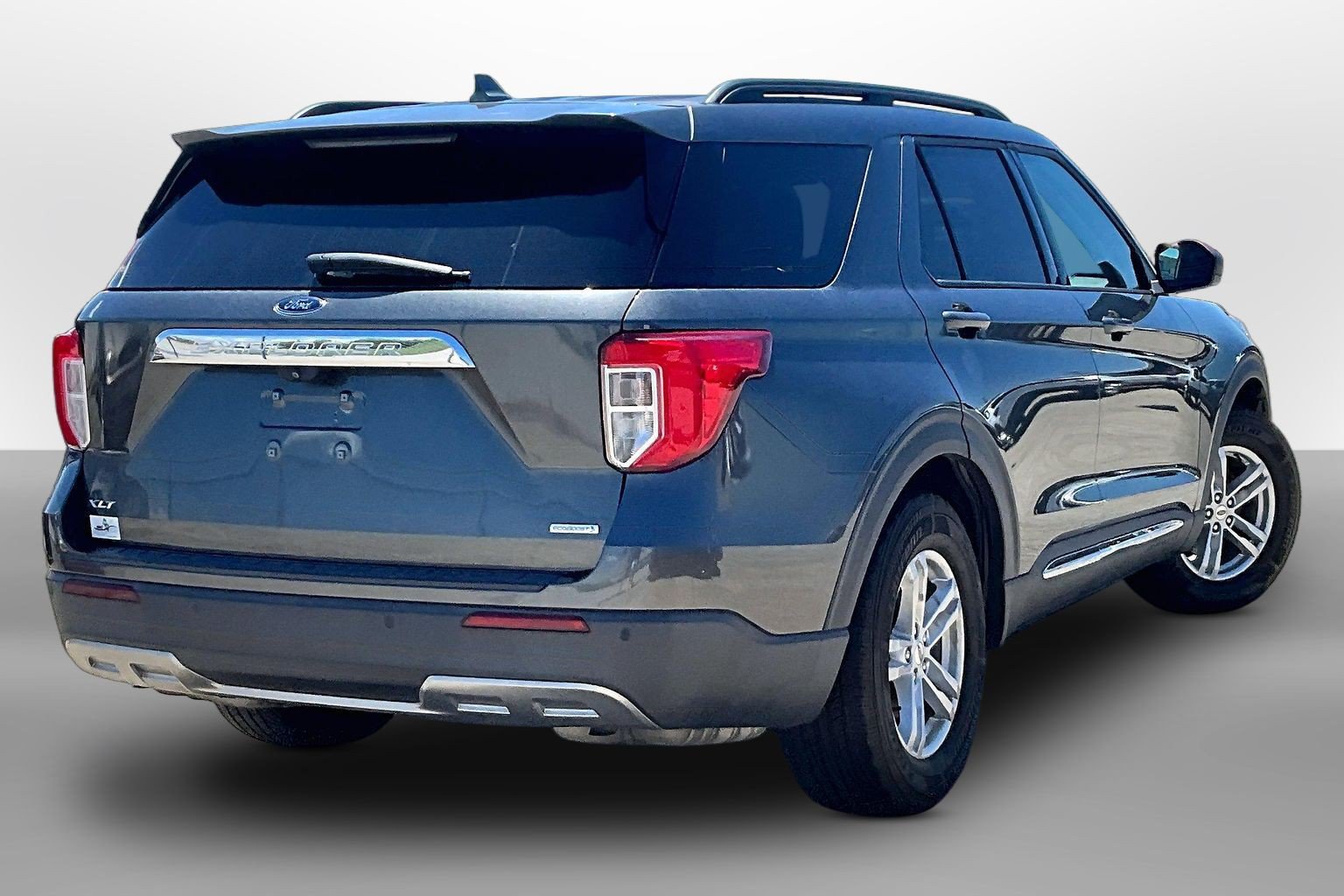 Used 2020 Ford Explorer XLT w/ Equipment Group 202A RWD image 11