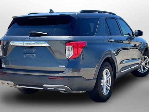 Used 2020 Ford Explorer XLT w/ Equipment Group 202A RWD image 11