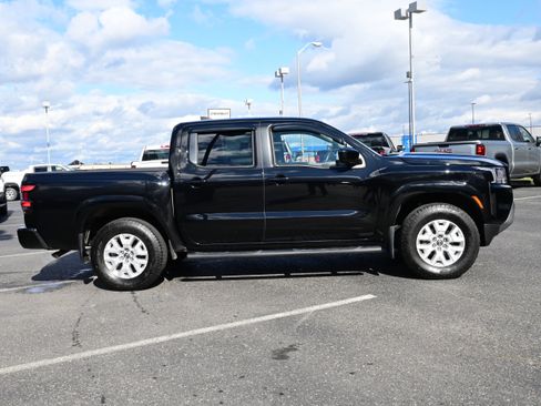 Used 2023 Nissan Frontier SV w/ Technology Package image 5