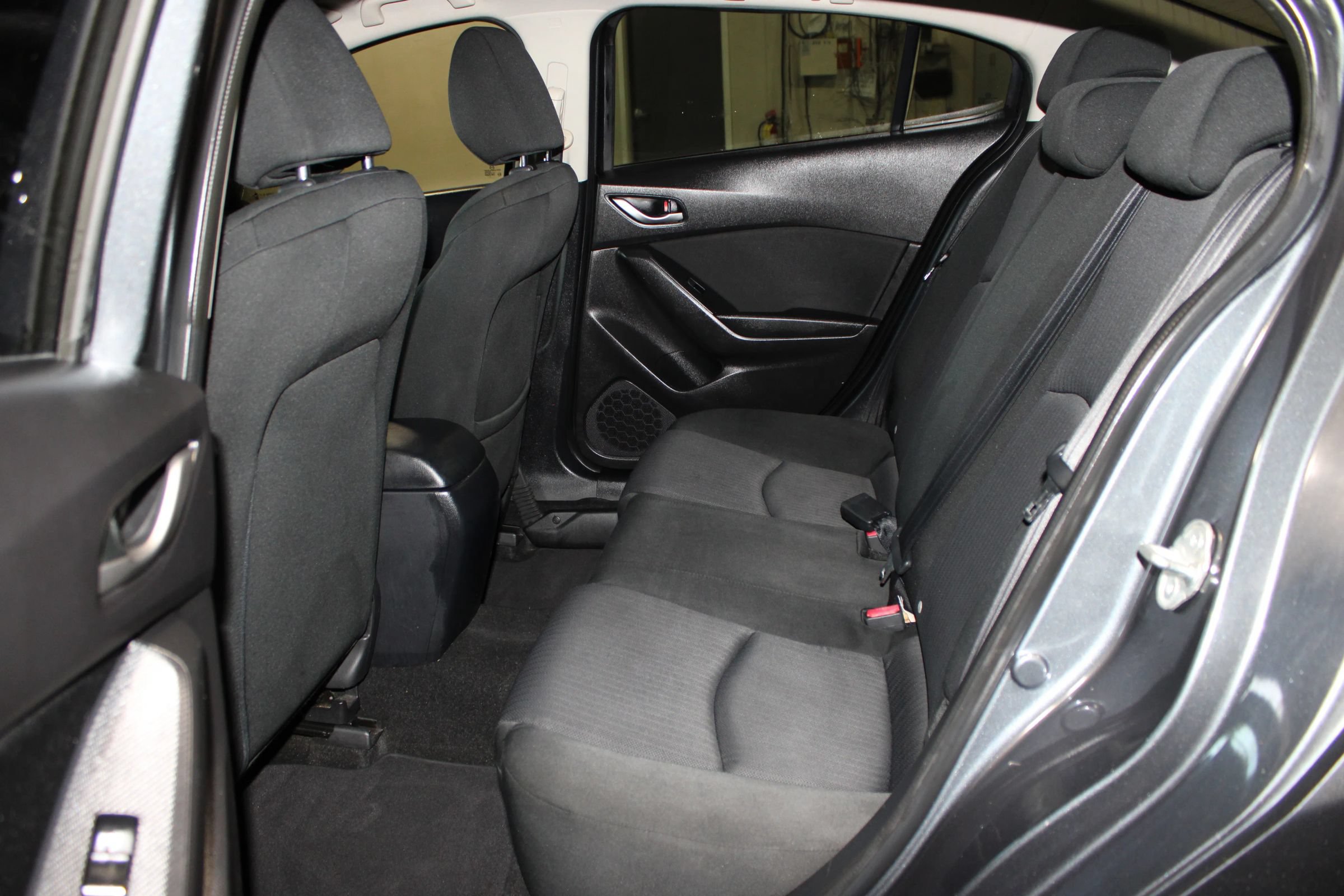 Used 2015 MAZDA MAZDA3 i Sport FWD image 27