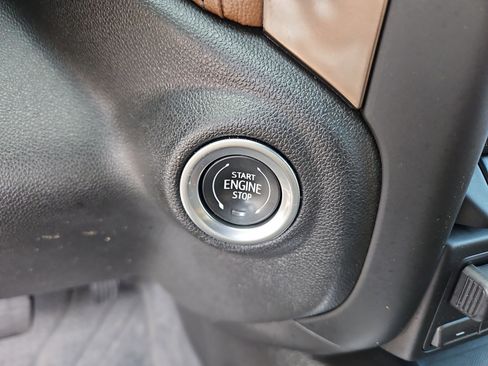 Used 2022 Chevrolet Silverado 3500 High Country w/ Safety Package II image 19