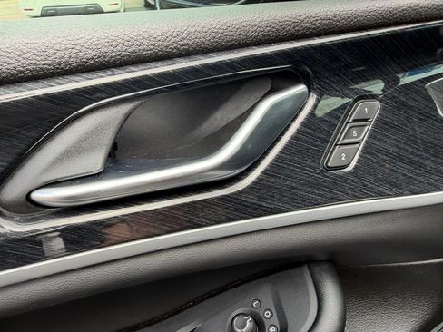 Used 2022 Jeep Grand Cherokee Trailhawk w/ Advanced Protech Group II image 26