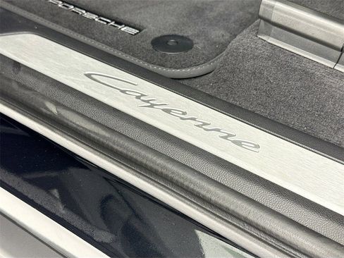New 2026 Porsche Cayenne image 13