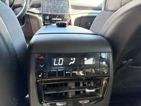Used 2021 Jeep Grand Cherokee L Limited AWD/4WD image 14