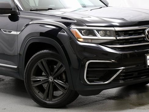 Used 2022 Volkswagen Atlas SEL R-Line image 3