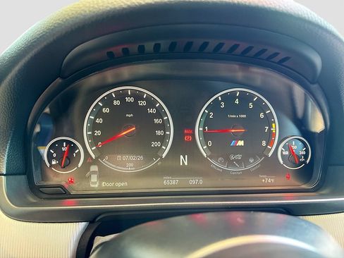Used 2016 BMW M5 w/ Executive Package RWD image 34