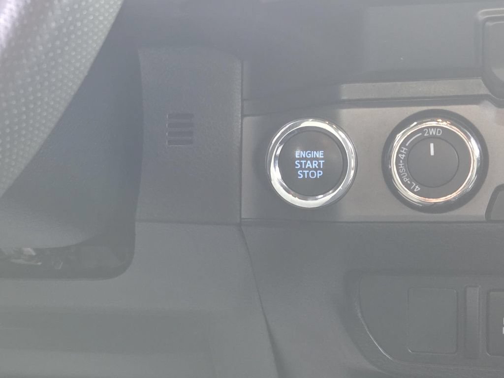 Used 2020 Toyota Tacoma TRD Off-Road AWD/4WD image 14