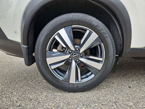 Certified 2023 Nissan Rogue Platinum AWD/4WD image 10