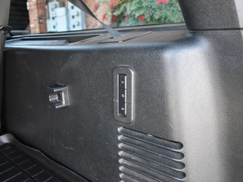 Used 2017 Ford Expedition EL XLT w/ Equipment Group 202A image 12