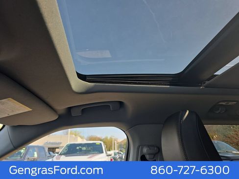 Certified 2022 Ford Explorer XLT w/ Equipment Group 202A AWD/4WD image 31
