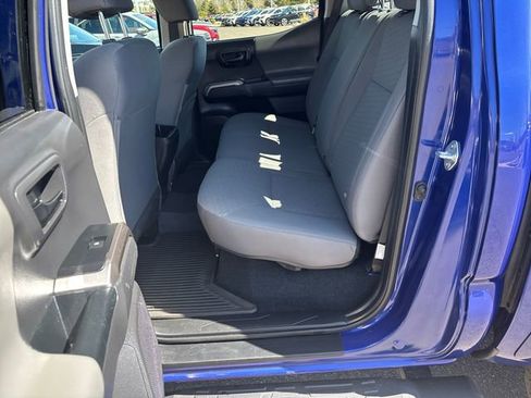 Used 2022 Toyota Tacoma SR5 w/ Technology Package AWD/4WD image 17