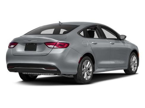 Used 2016 Chrysler 200 Limited w/ Convenience Group FWD image 5