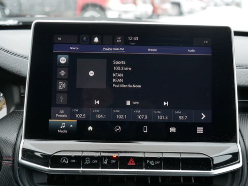 Used 2023 Jeep Compass Trailhawk image 22