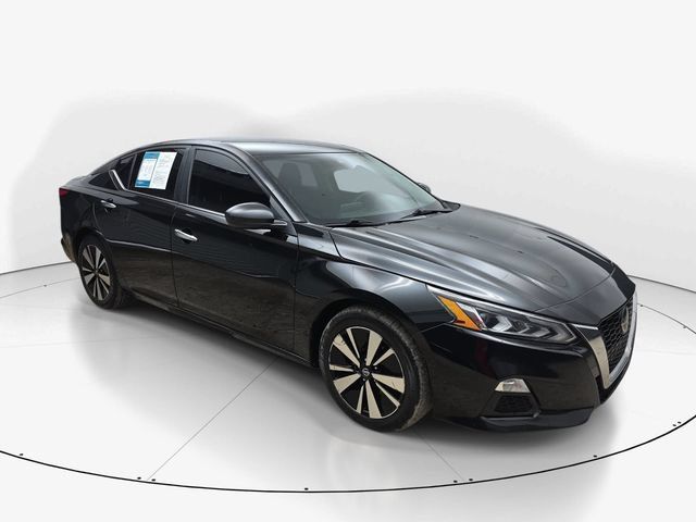 Used 2022 Nissan Altima 2.5 SV FWD image 2