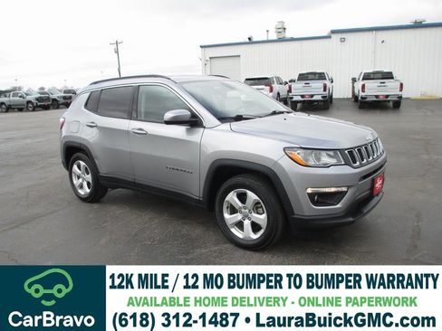 Used 2019 Jeep Compass Latitude FWD image 1
