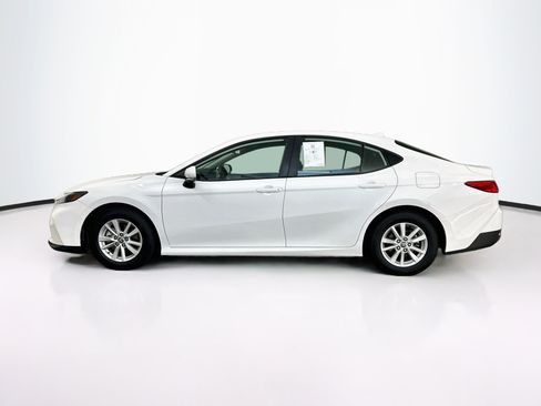 Used 2025 Toyota Camry LE FWD image 4