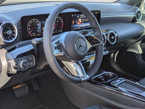 Used 2026 Mercedes-Benz CLA 250 image 3