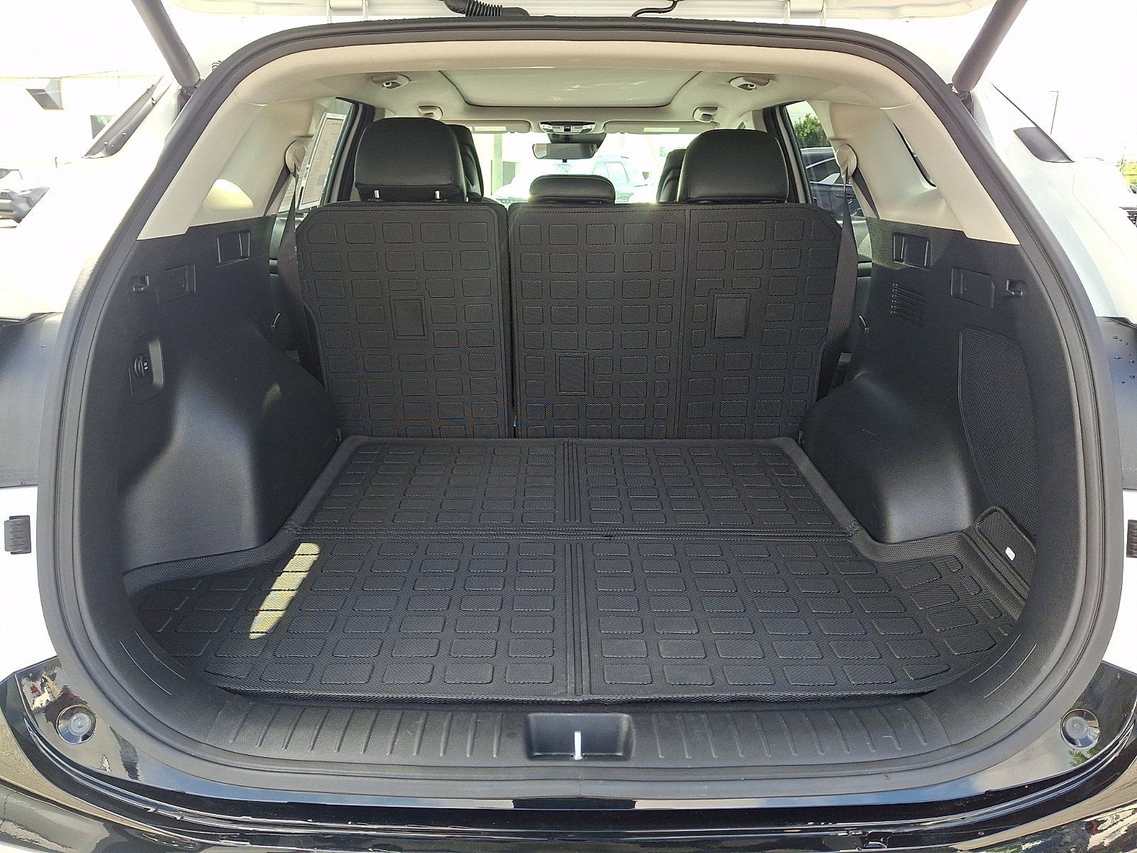 Used 2025 Kia Sportage SX AWD/4WD image 31