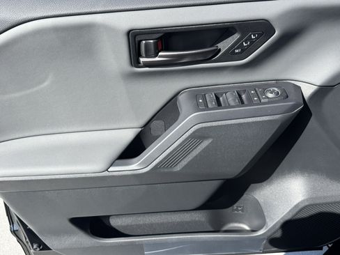 New 2026 Toyota RAV4 XSE AWD/4WD image 18
