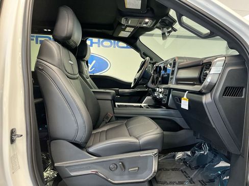 New 2026 Ford F250 Platinum image 22