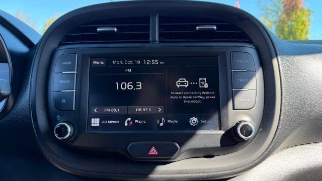 Certified 2023 Kia Soul LX FWD image 13