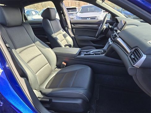Used 2022 Honda Accord Sport image 17