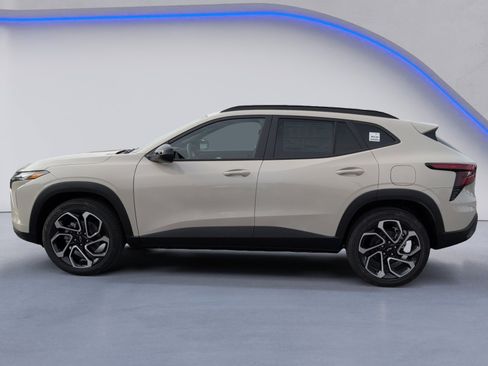 New 2026 Chevrolet Trax RS w/ Sunroof Package image 4