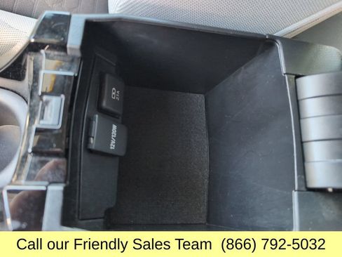 Used 2020 Toyota Corolla SE FWD image 25