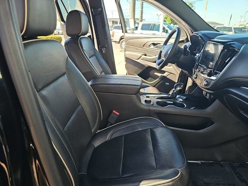 Used 2023 Chevrolet Traverse Premier w/ Redline Edition AWD/4WD image 10