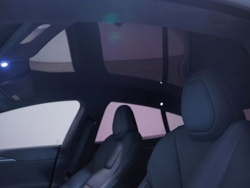 Used 2024 Tesla Model S Plaid image 8