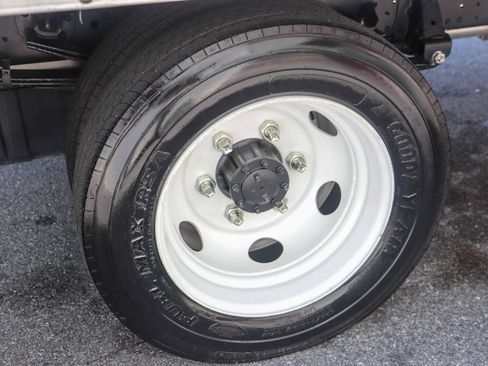 Used 2024 Isuzu NPR image 30