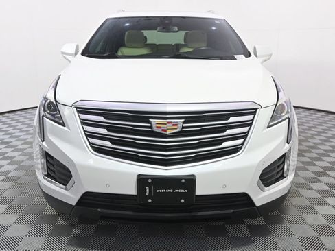 Used 2018 Cadillac XT5 Luxury w/ Driver Awareness Package AWD/4WD image 10