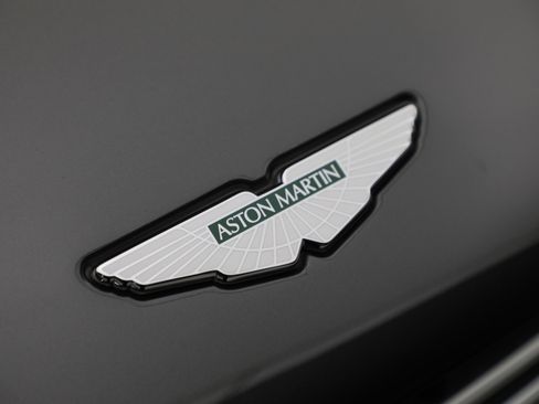 Used 2019 Aston Martin DB11 Coupe image 26