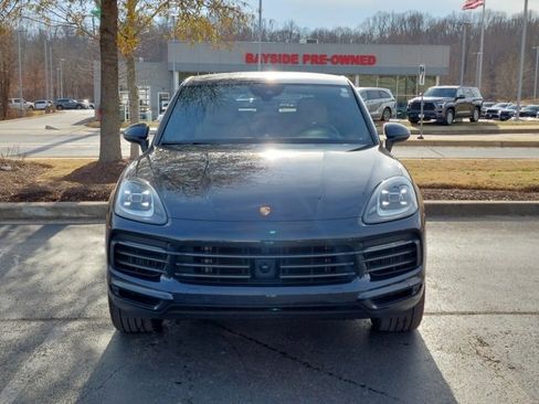 Used 2023 Porsche Cayenne Platinum Edition image 5
