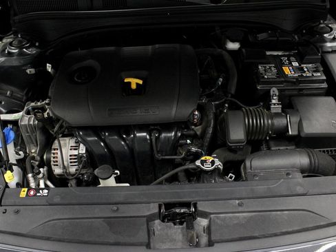 Used 2023 Kia Forte GT-Line w/ GT-Line Premium Package FWD image 17
