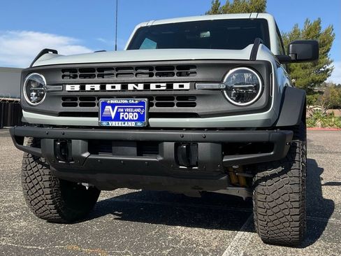 Certified 2024 Ford Bronco Black Diamond w/ Sasquatch Package image 76