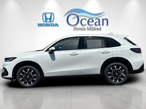 New 2026 Honda HR-V EX-L image 2