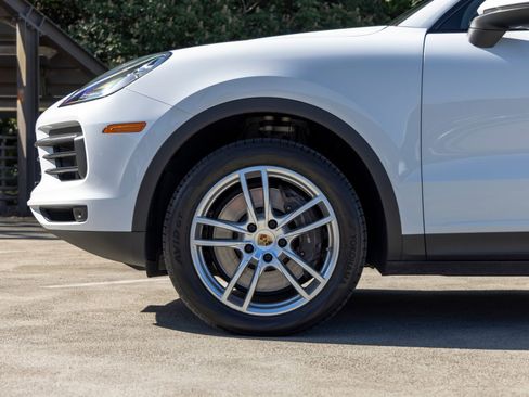 Certified 2021 Porsche Cayenne AWD/4WD image 13