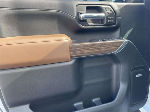 Used 2020 Chevrolet Silverado 2500 High Country w/ Z71 Off-Road Package image 16