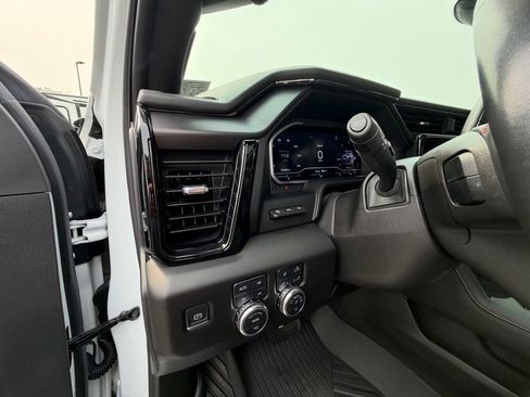 Used 2024 GMC Sierra 2500 AT4X w/ AT4X AEV Edition AWD/4WD image 4