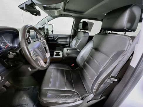Used 2018 GMC Sierra 2500 Denali AWD/4WD image 17